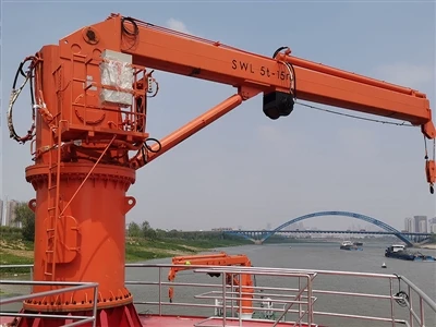 Deck Cranes: Hva du trenger å vite - en omfattende guide